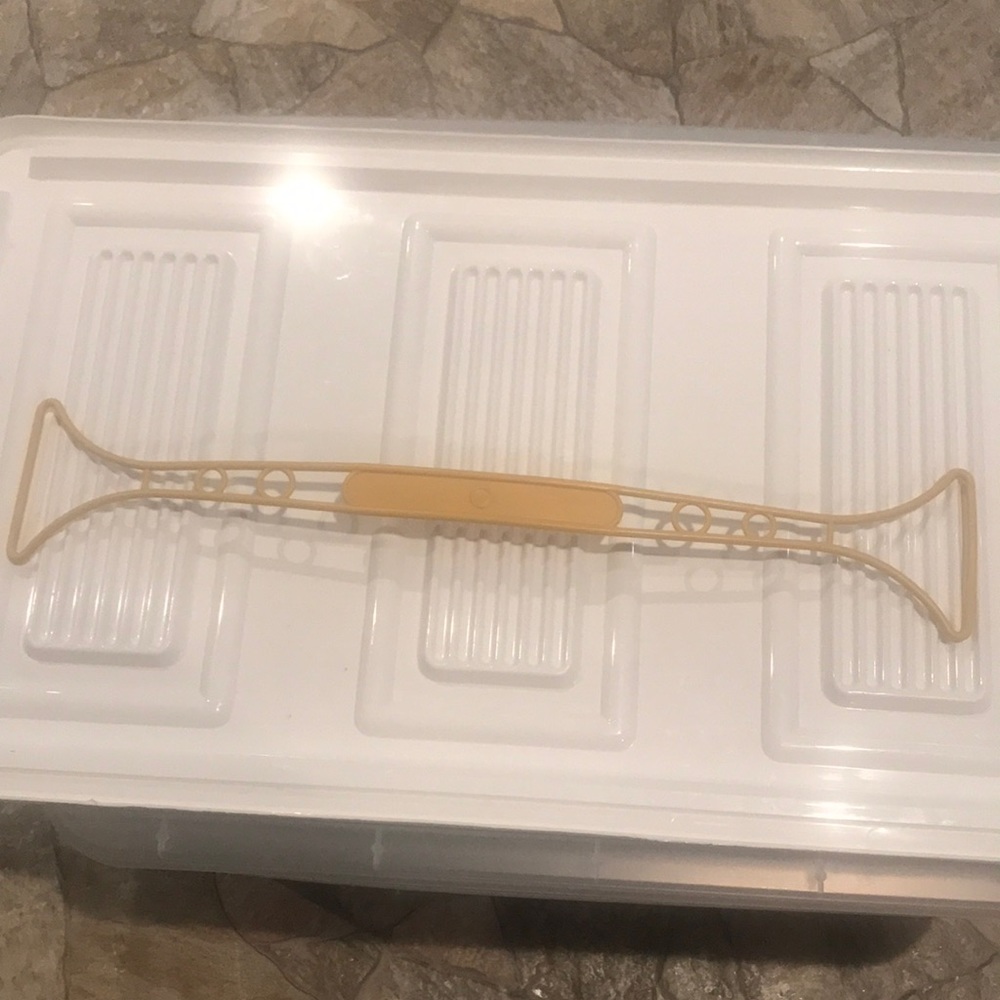 Tupperware Replacement Handles - Picture 4 of 10